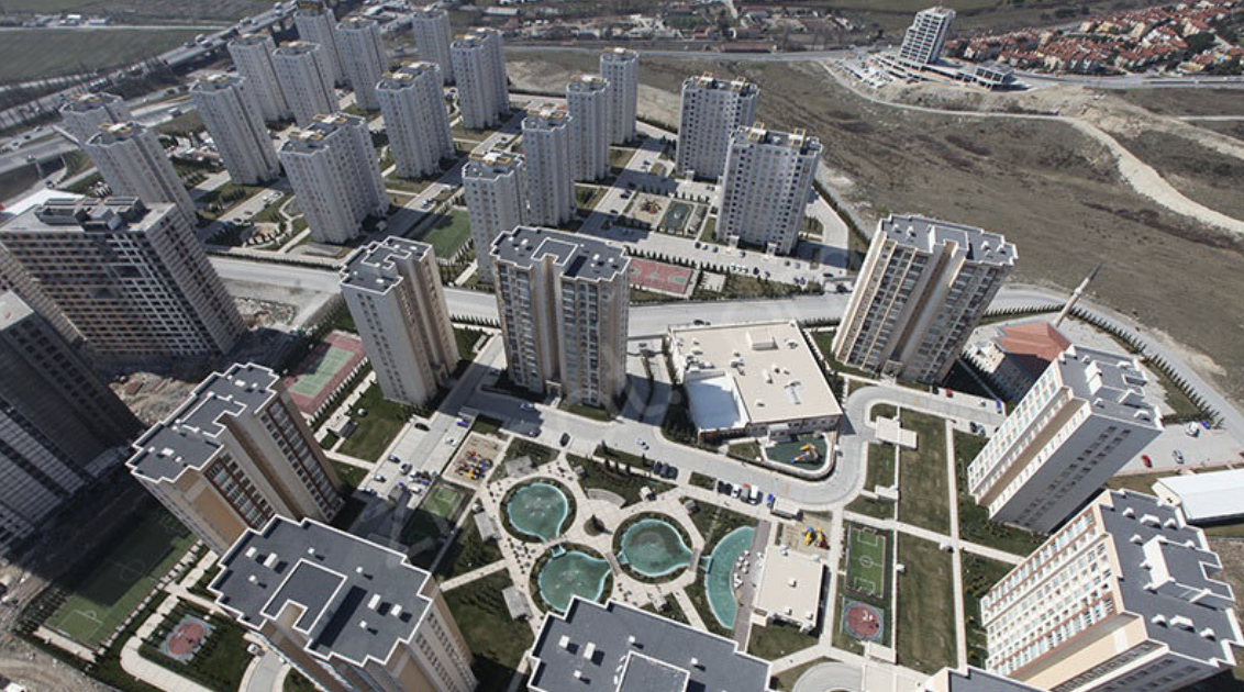 Complex Daytime View